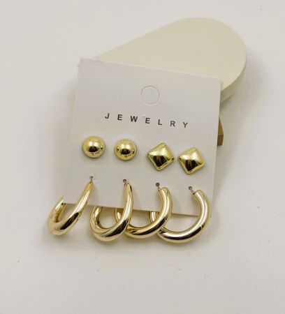 Pair of 4 Golden Earrings Pack