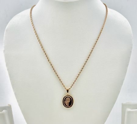 Waterproof Rose Gold Twist Chain Flower Pendant Necklace